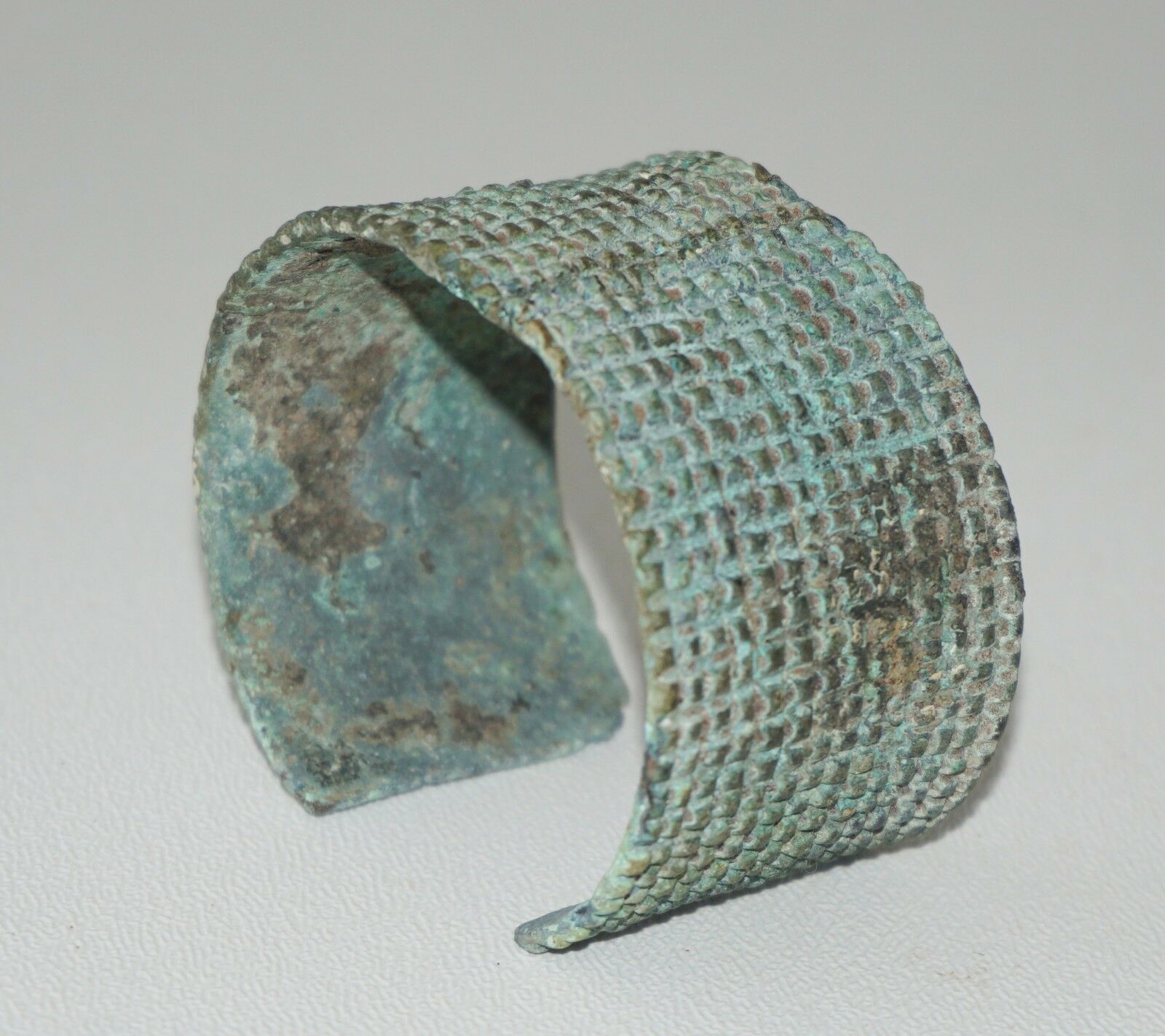 Prehistoric B.c. Thai Ban Chiang Mesh Motif Bronze Cuff Bracelet (mil) M1087